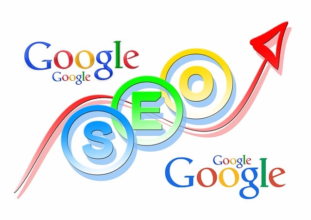 Ilustrace SEO s logy Google a rostoucí červenou šipkou znázorňující optimalizaci pro vyhledávače